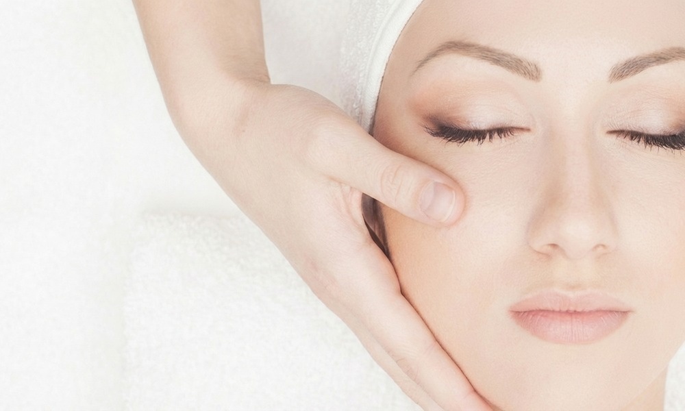 Achieve a Radiant Look with HydraFacial™ Plus & Brow Tint