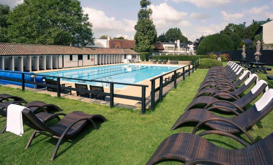 Image 1: Box Hill Surrey: Elegant 4* Stay with Breakfast & Dinner