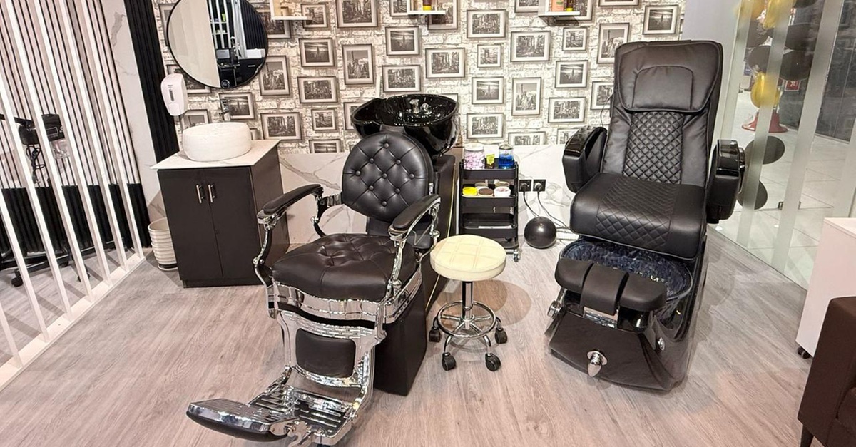 Expert Haircuts & Revitalizing Facials For Modern Men Expert Haircuts & Revitalizing Facials For Modern Men