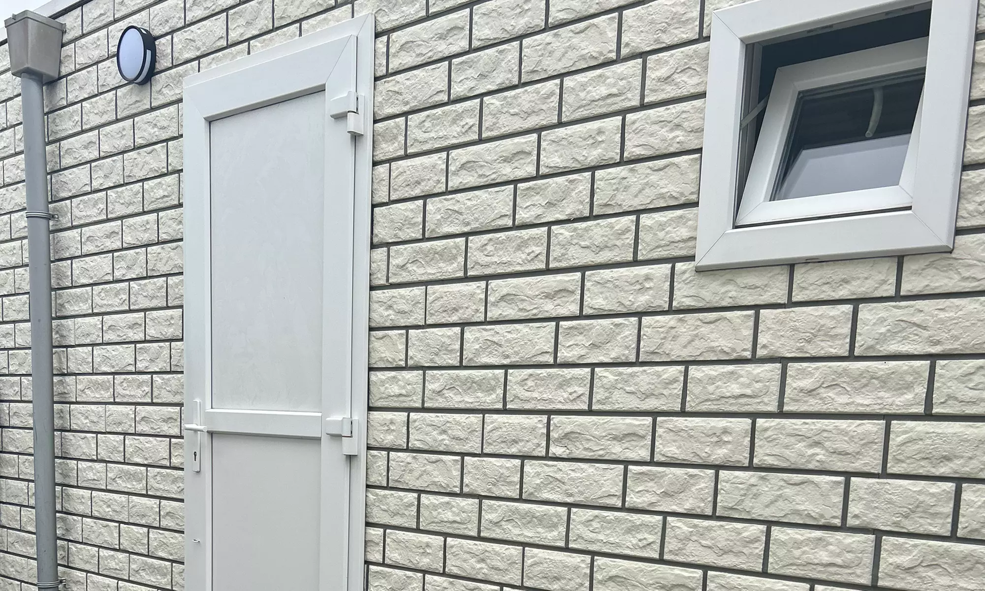 Stralend langer haar dankzij nanoring extensions met keuze voor dun of dik haar en early bird opties (tot 33% korting) - Second Medium