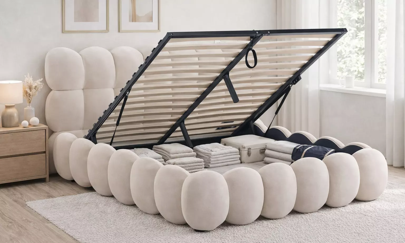 Lit coffre "Megève" en velours, matelas en option, Maison Aubertin