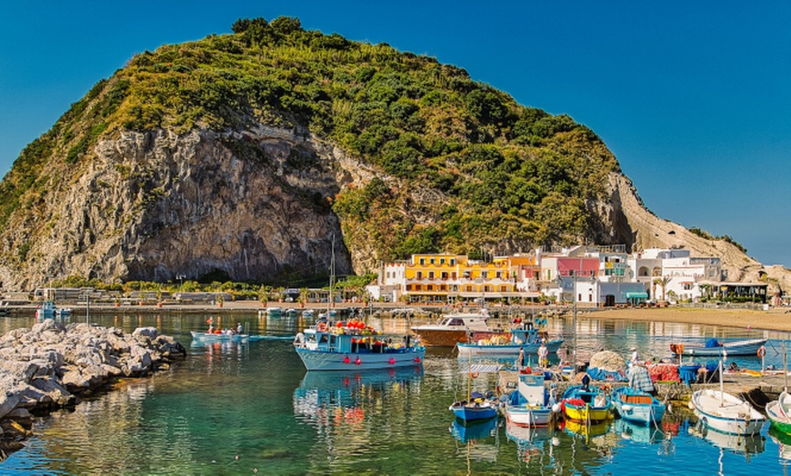 Image 11: Ischia, Forio: soggiorno con mezza pensione e Spa per 2 