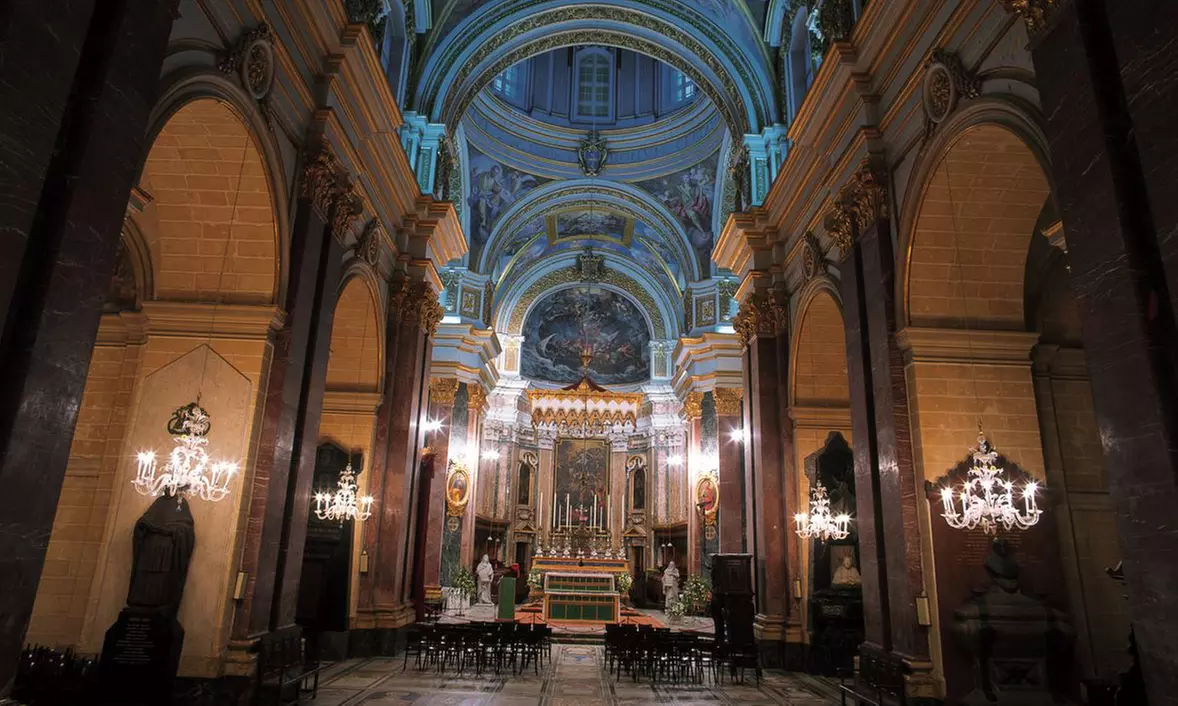 ✈ 10-Day Egypt or 13-Day Egypt & Istanbul Tour with Hotels & Air