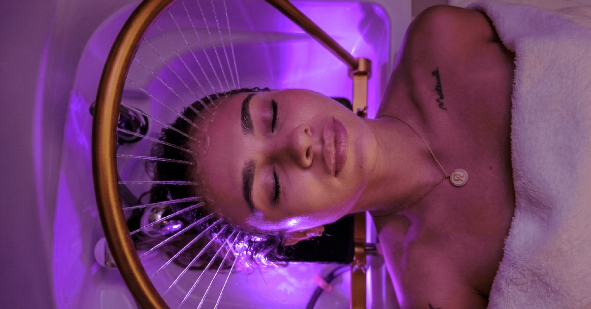 Sesión de head spa con aromaterapia y bebida en Barcelona