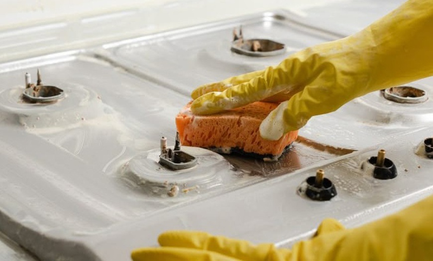 Image 2: Revitalize Your Space with 2 Hours of Deep Cleaning
