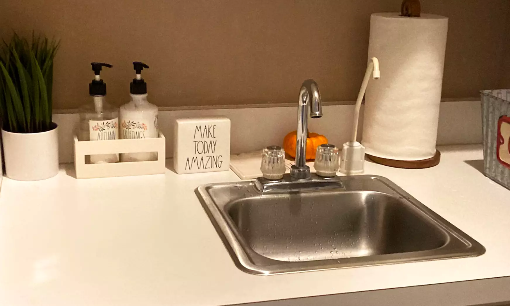 1 Month Weekly/Bi-Weekly Basic Cleaning Upto 2,000 sq.ft./ Deep Clean