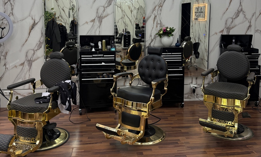 Image 2: Waschen, Schneiden und Föhnen mit optionaler Ansatzfarbe für 1 Person