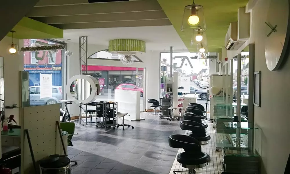Haircut, Conditioning and Blow-Dry at Avant Garde