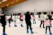 Entrada a pista de hielo para adultos y/o niños con alquiler de patines - Second Medium
