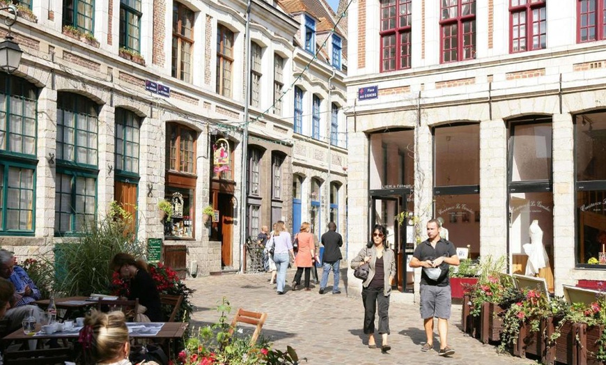 Image 2: Lille : chambre double standard avec petit-déjeuner et vin/bière  