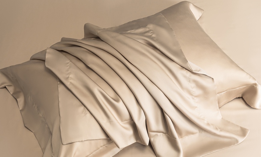 Image 8: Silken Sleep Class A TENCEL Lyocell Pillowcase Duo