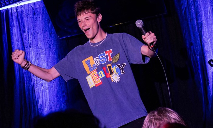 Image 1: Humour et divertissement au Tchatcheur Comedy Club