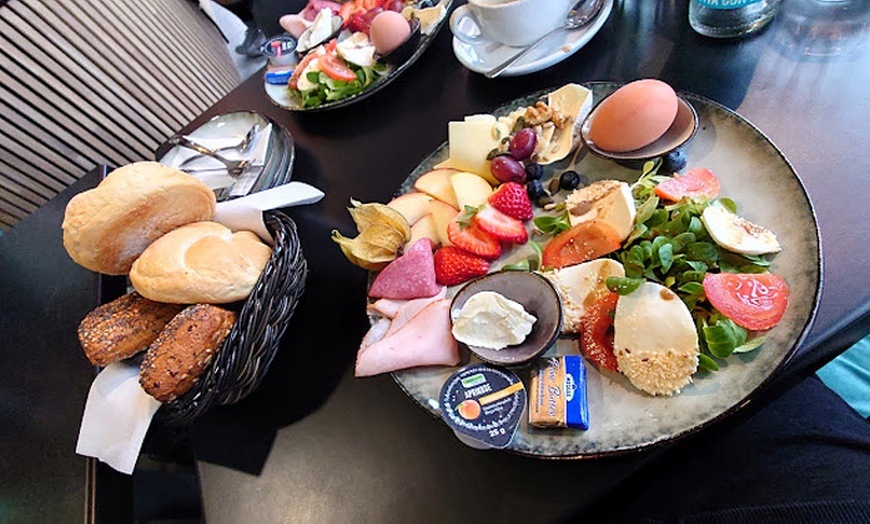 Image 6: Reichhaltige Bowl nach Wahl für 1 bis 4 Personen