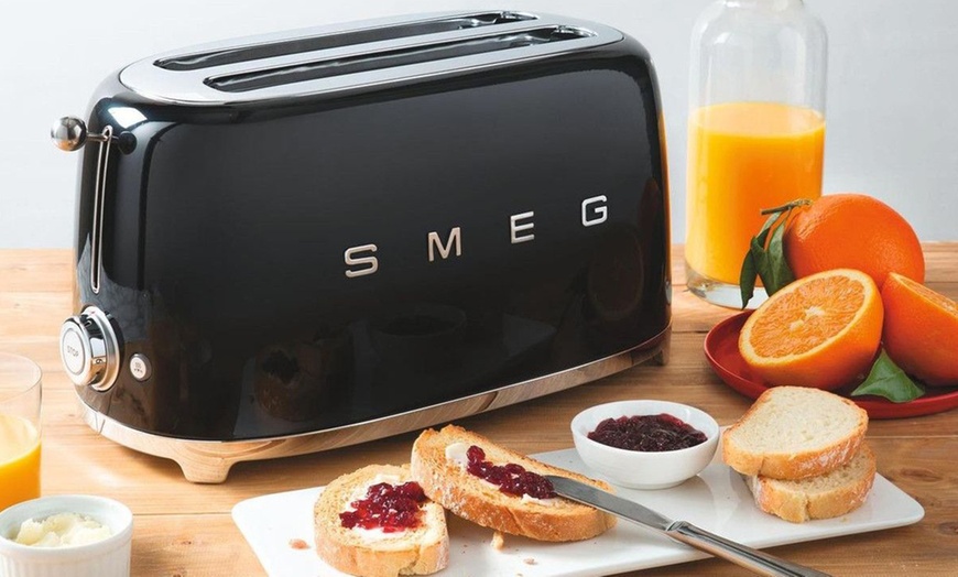 Image 19: SMEG Toaster and Kettle Set