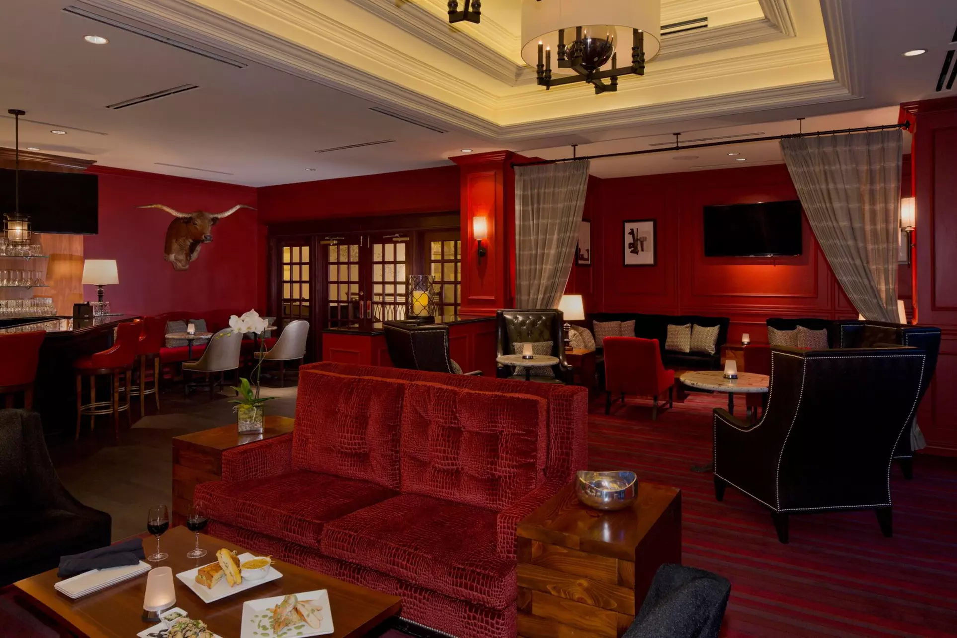 Stay in Austin, TX with Elegant Charm & Prime Downtown Location