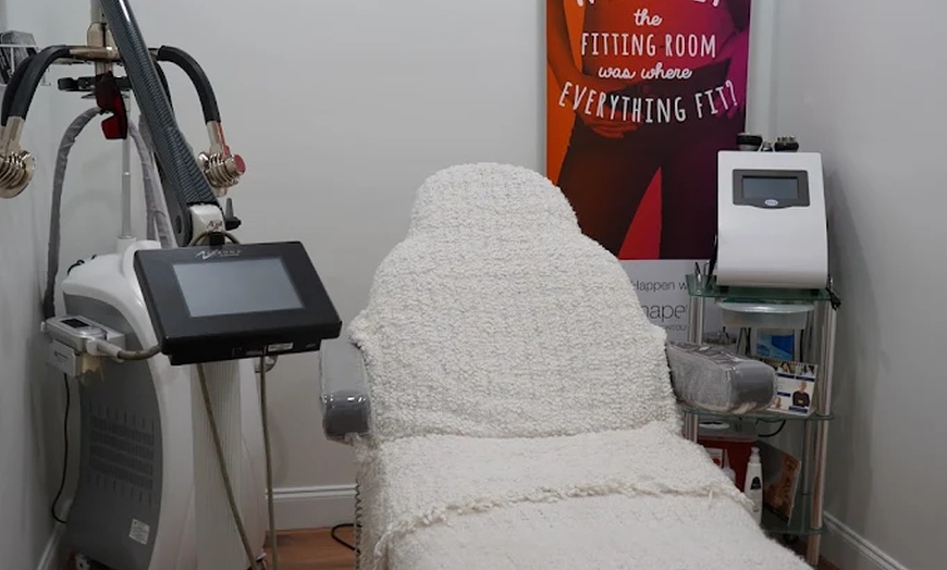 Image 7: Botox Treatment with 20 or 40 Units or Skinvive Injection 