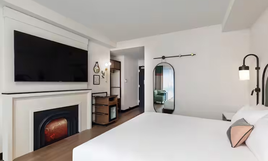 Image 12: Members Pricing: Boutique Charm Near Boston Common and Downtown Sights