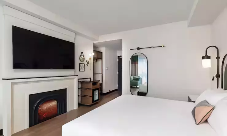 Members Pricing: Boutique Charm Near Boston Common and Downtown Sights