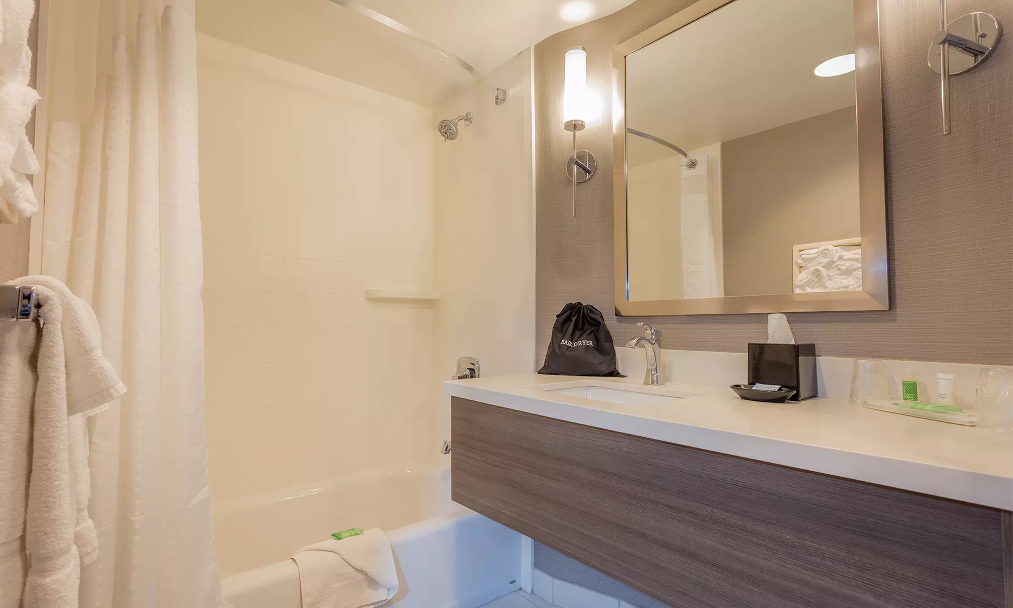 Stay at Sonesta Anaheim Resort Area, Anaheim, CA