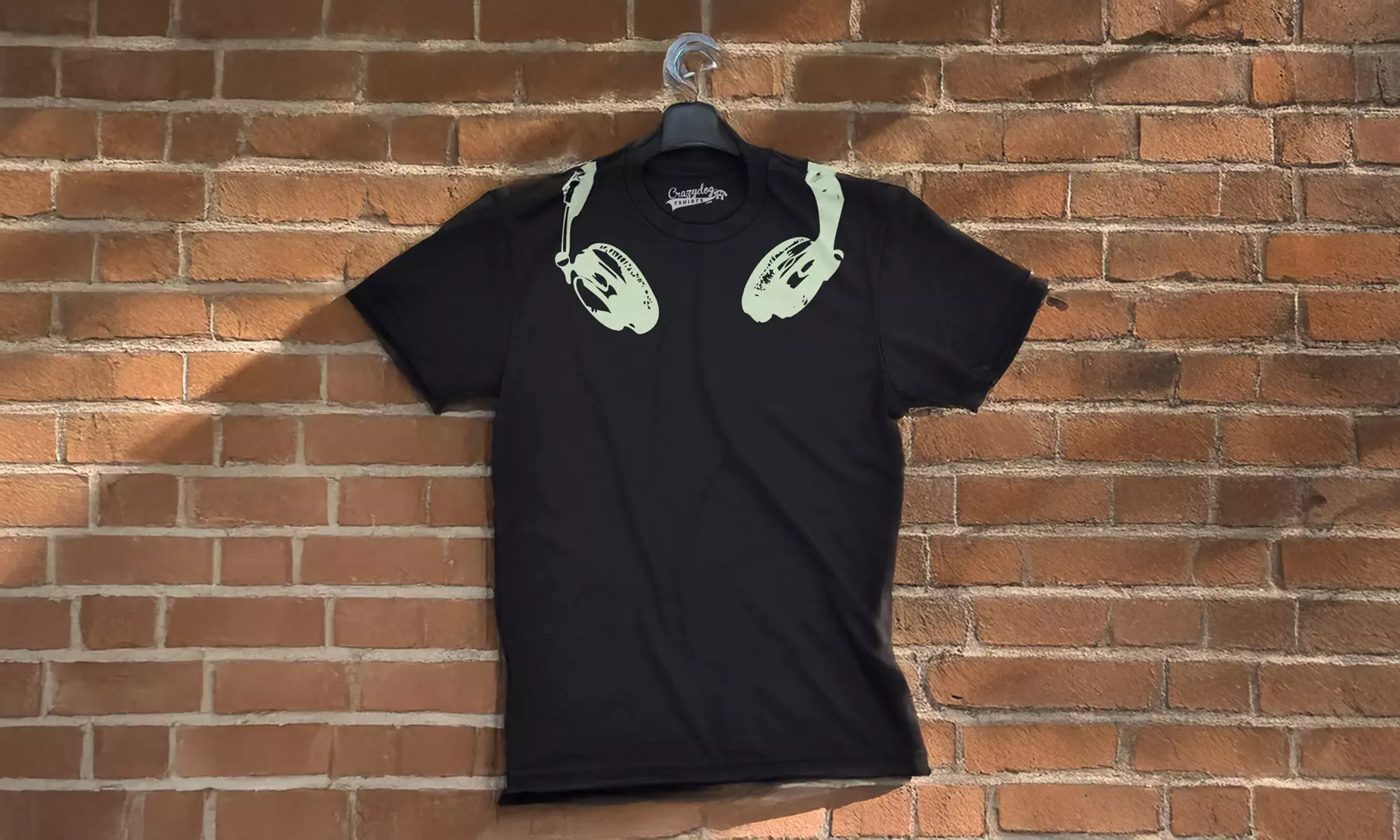 Mens Glow In the Dark Headphones T shirt Cool Music Lover DJ Funny Graphic Tee 