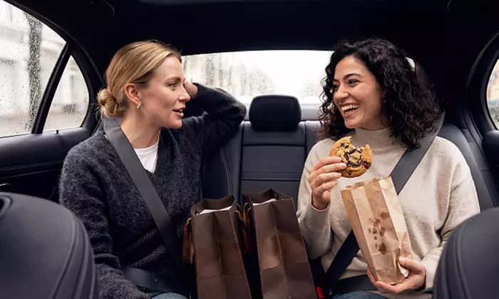 Ahorra hasta 30€ en tus viajes en taxi con FREENOW