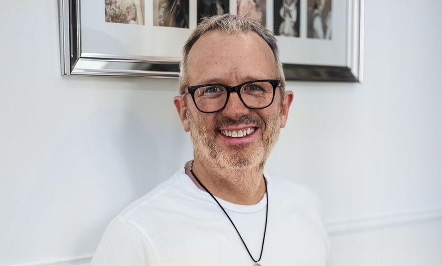 Image 4: Transform Your Look with Award-Winning Haircut Options