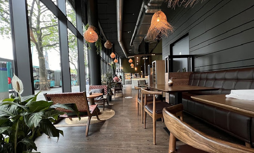 Image 5: Leckeres Frühstück inkl. Heißgetränk nach Wahl für 1 oder 2 Personen