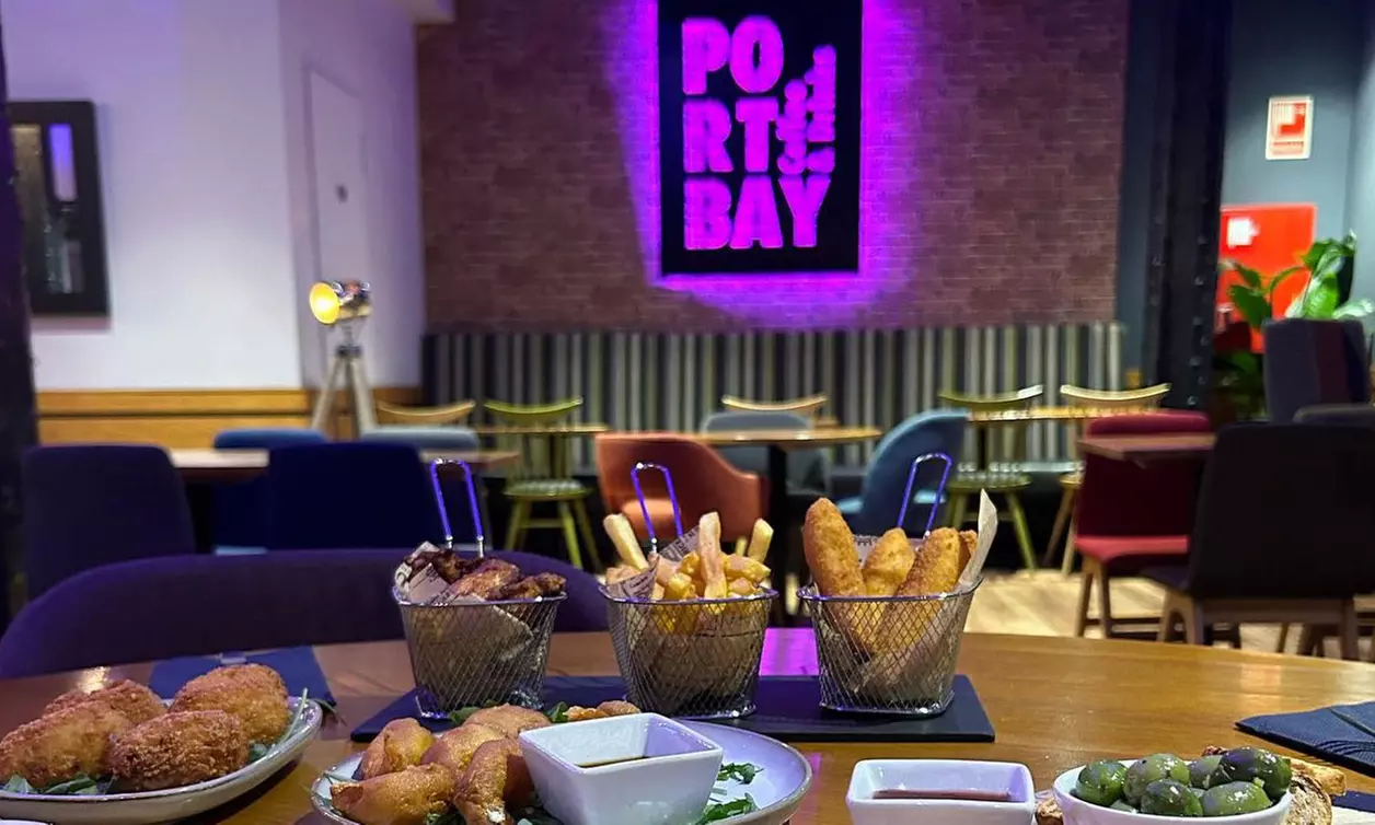 Descubre el sabor del Mediterráneo con un menú completo en Port Bay