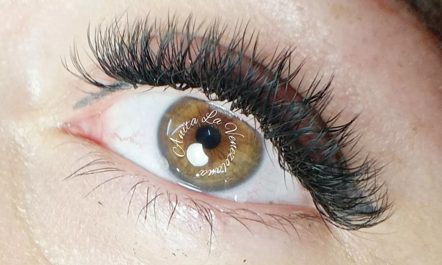 Hasta 61% de dto. en Extensiones de pestañas en Venezolanas Spa - Anita La Venezolana