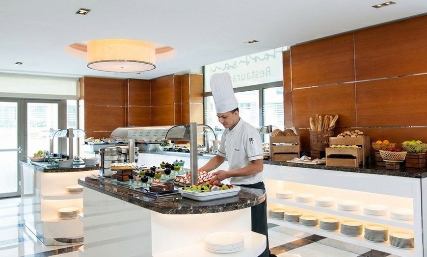 Image 4: 5* Ramadan Iftar Buffet with Beverages