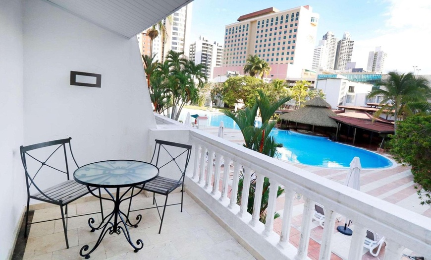 Image 20: ✈ 5-Night Partial All-Inclusive Panama Vacation w/ Air –Travel by Jen