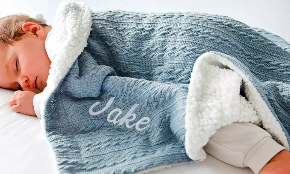 1 ou 2 couvertures brodées personnalisées pour bébé
