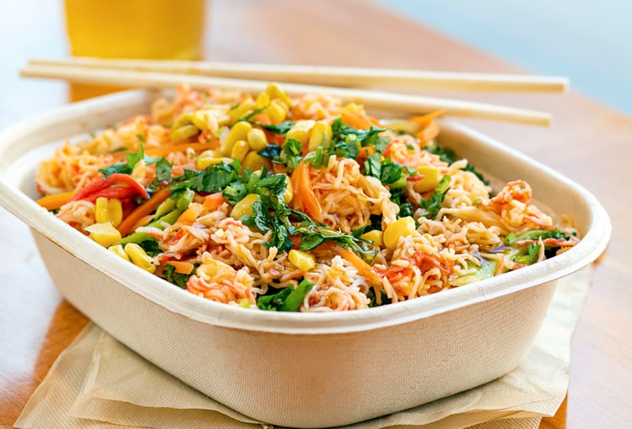 Customize your hibachi bowls with rice, noodles, proteins, and sauces