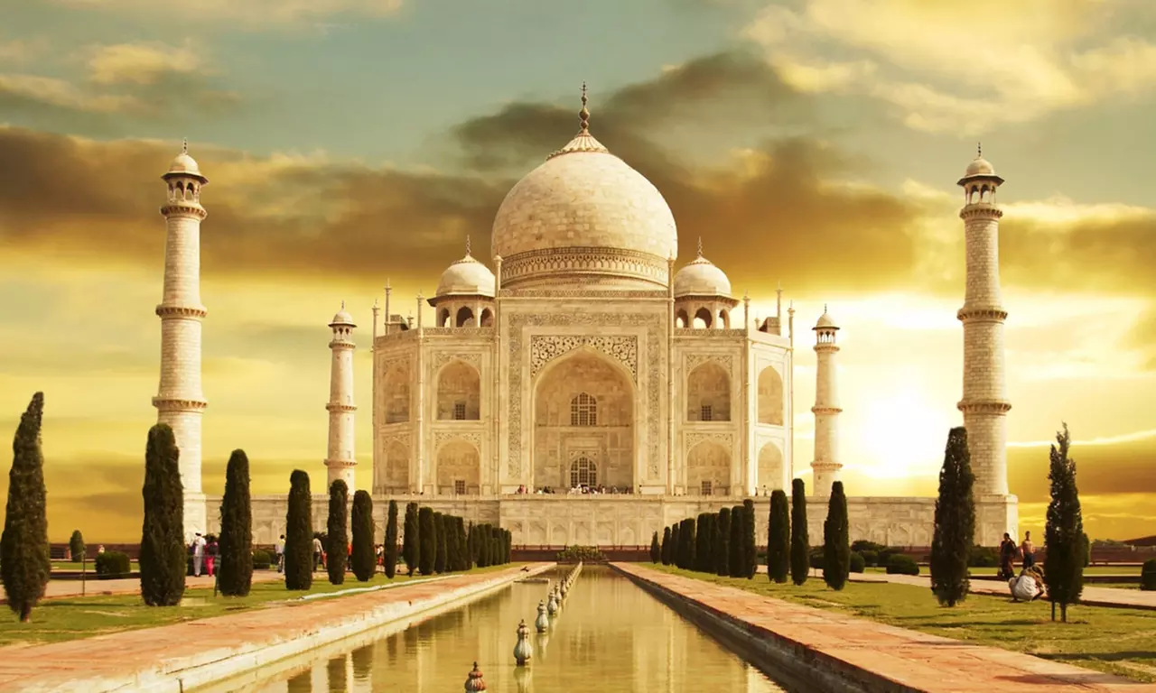 India: 8 Days India Golden Triangle Tour with Tiger Safari