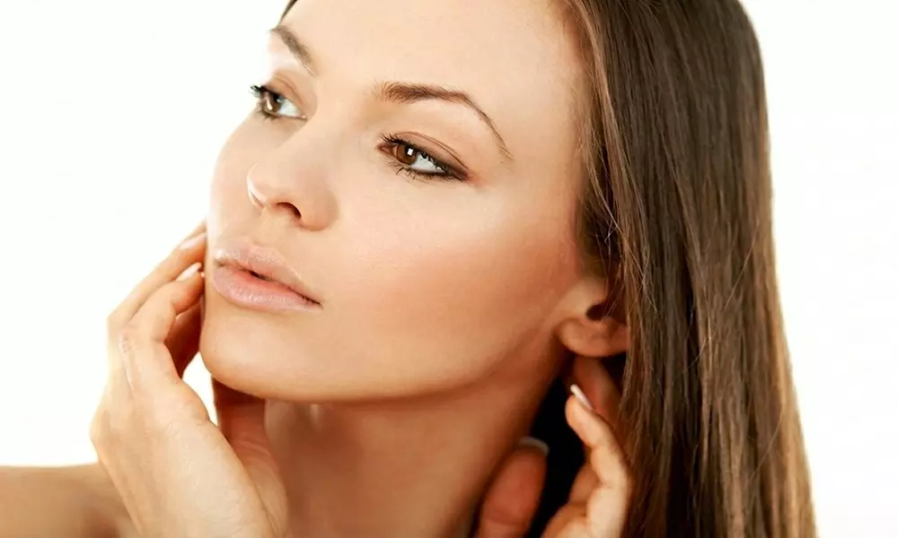 Achieve Youthful Glow with 20, 40, or 60 Units of Daxxify at Senza Pelo Med Spa (Up to 32% Off) - Second Medium