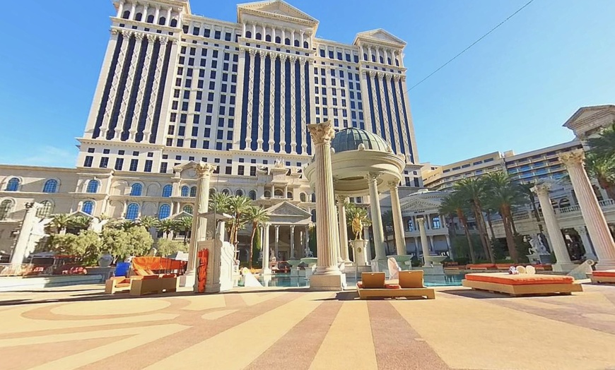 Image 3: Caesars Palace Garden of the Gods Pool Oasis Packages