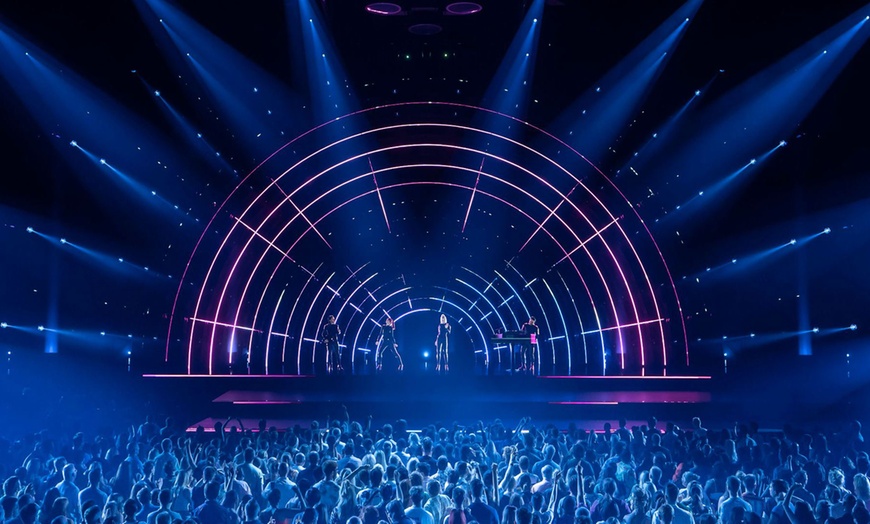 Image 2: Central London: Cocoon Room stay with activities