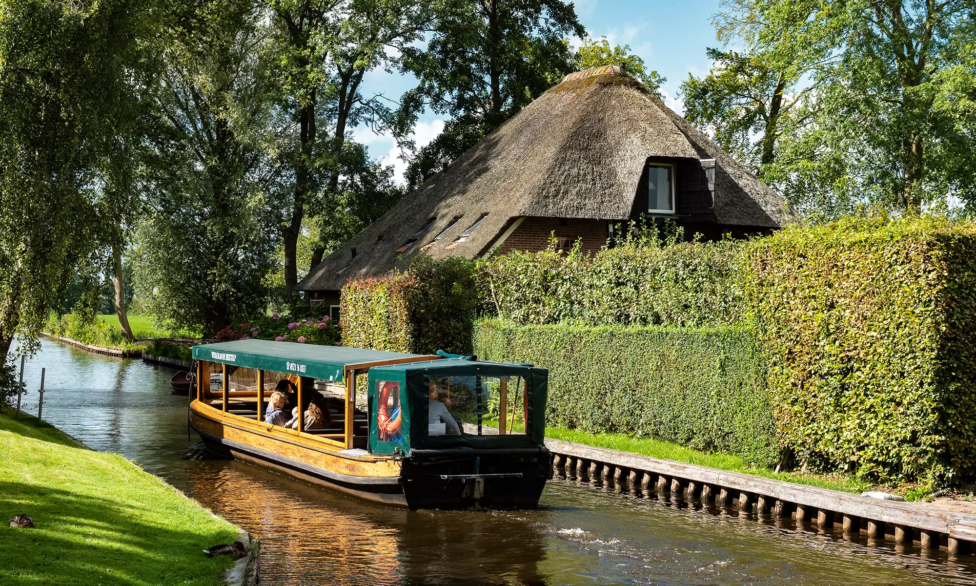 Giethoorn Tour: vanuit Amsterdam in een Hop On Hop Off Holland bus