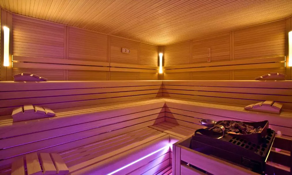 Fiuggi 4*: camera Superior con colazione, mezza pensione e Spa