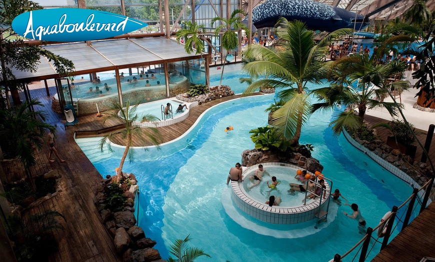 Image 1: Accès Illimité au Parc Aquatique Aquaboulevard de Paris