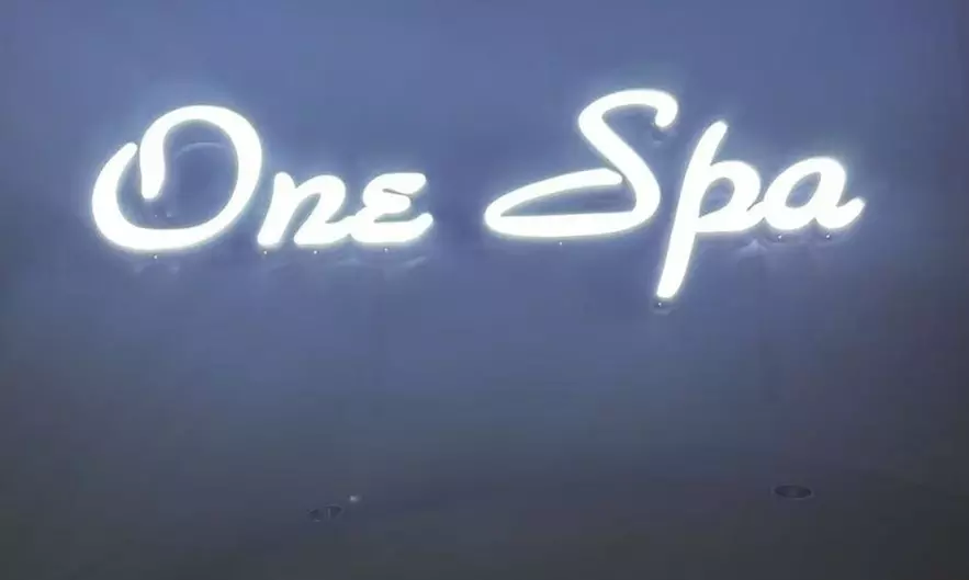 60 Min Singature Head Spa for 1 or 2 with Massage and Hot Towels 