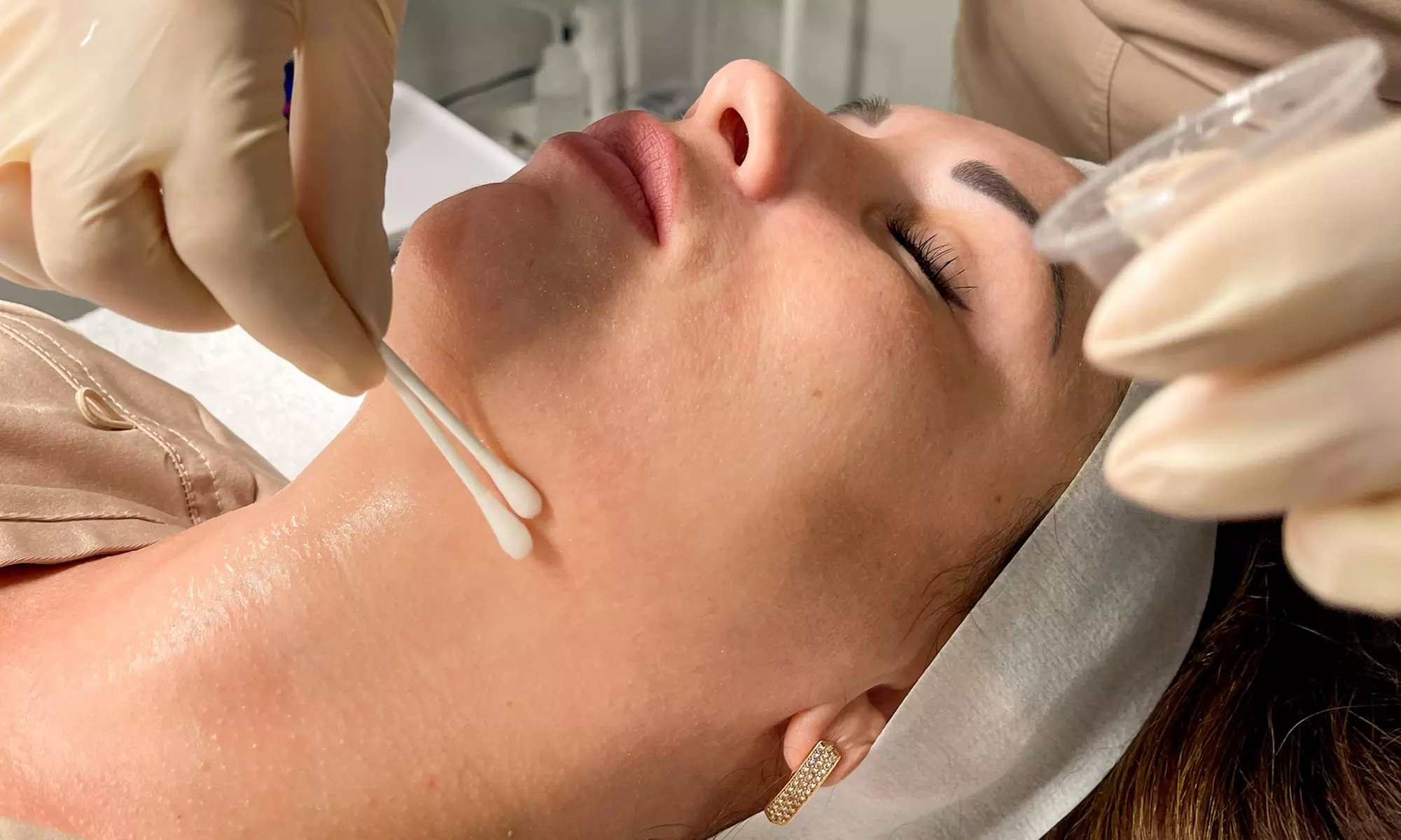 Refresh with One, Two, Three 60-Minute HydraFacial