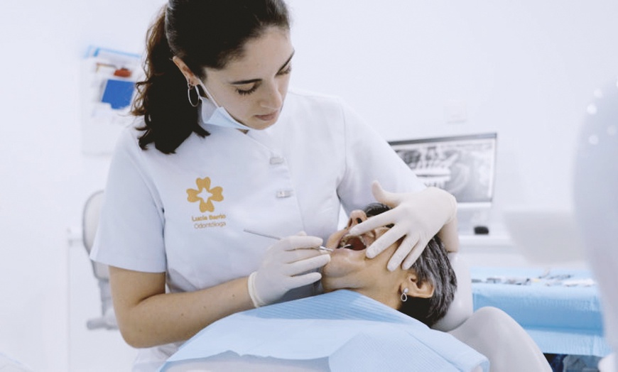 Image 2: Limpieza dental con opción a flúor