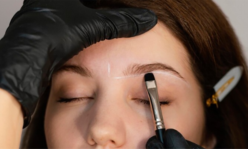 Image 4: Micropigmentación o microblading con opción a visagismo de cejas 