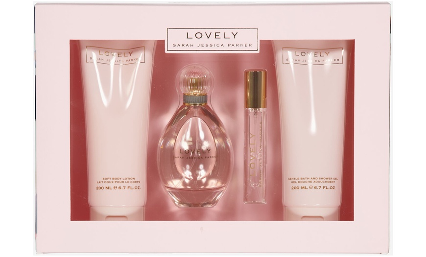 Image 4: Sarah Jessica Parker Lovely EDP - 100ml, 200ml, or 4-Piece Gift Set