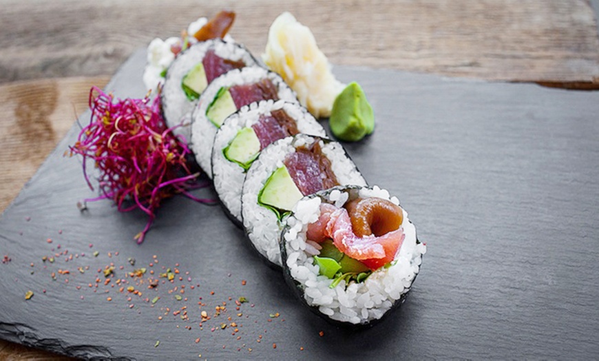 Image 7: Groupon wartościowy na sushi 