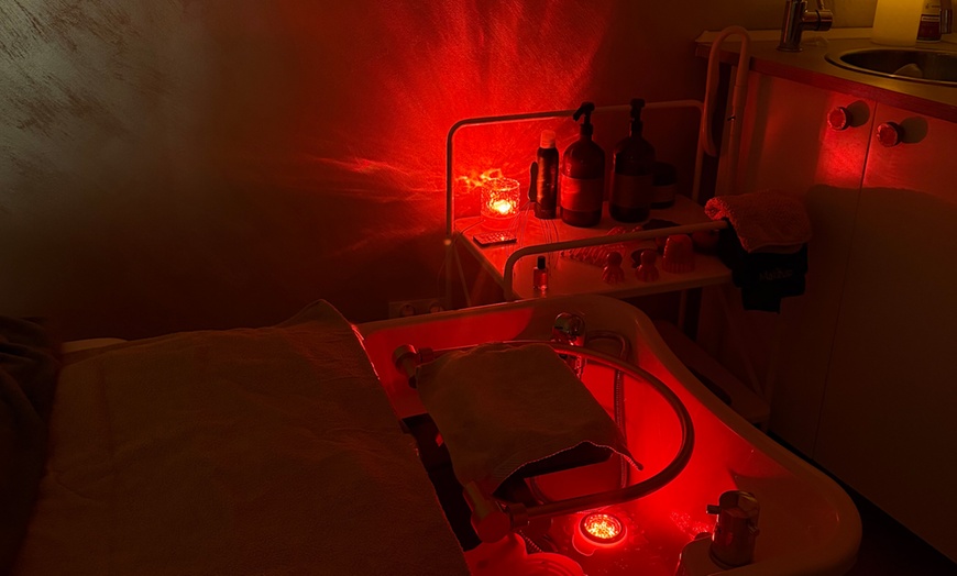 Image 2: Głębokie odprężenie z rytuałem Head Spa – masaż, aromaterapia i więcej