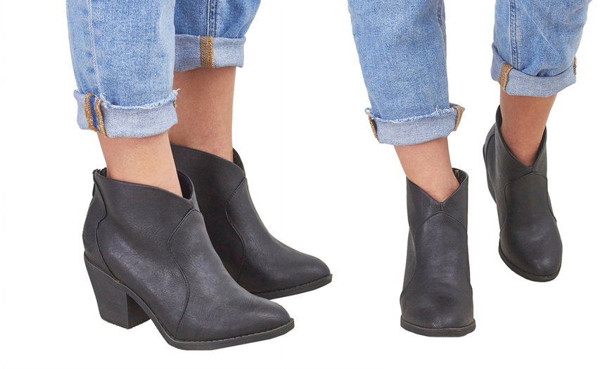 Image 8: Women's Blowfish Ankle Boots