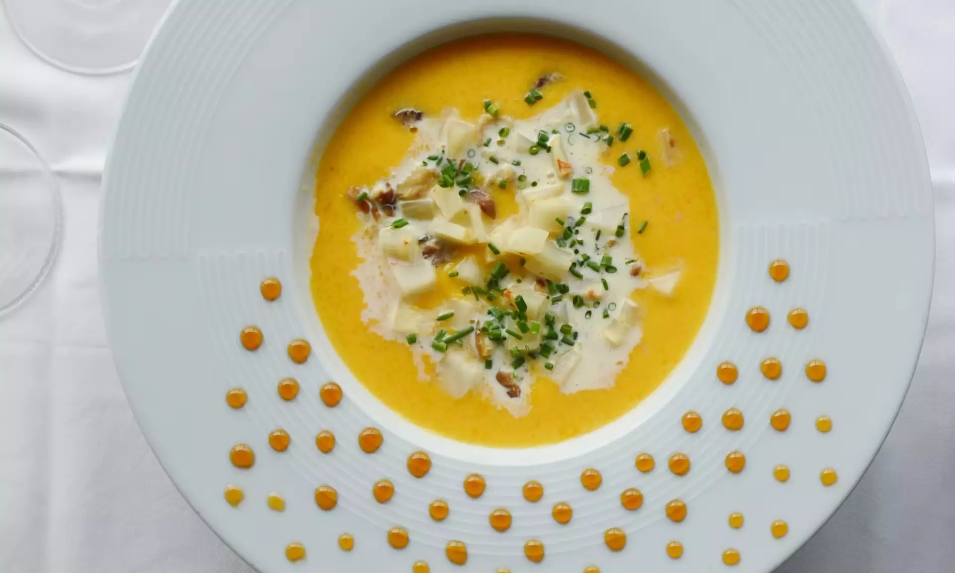 Repas au Quai Liberté : cuisine française authentique sur la Seine