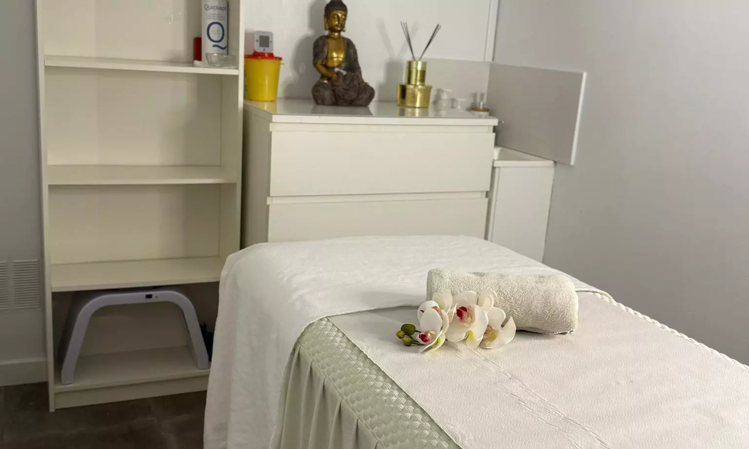 Extensiones de pestañas con opción a diseño y depilación de cejas